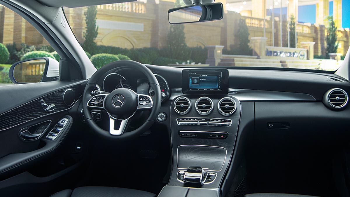 Mercedes-Benz_0014_C-300-AMG